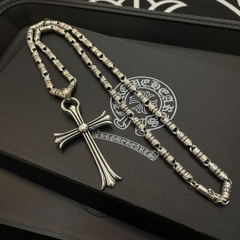 Ch*0me He**ts necklaces